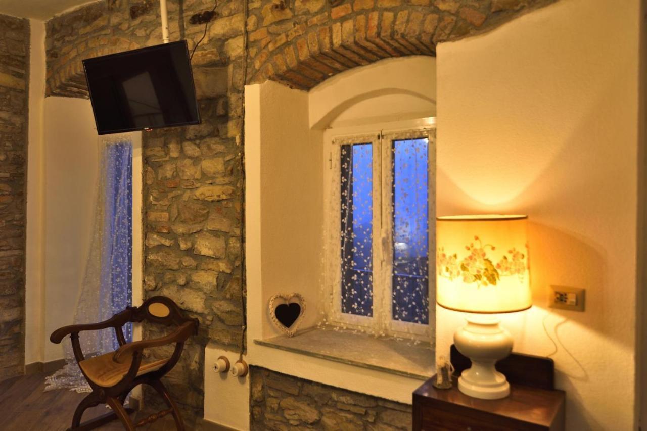מלון Cremolino Il Borgo Del Castello מראה חיצוני תמונה