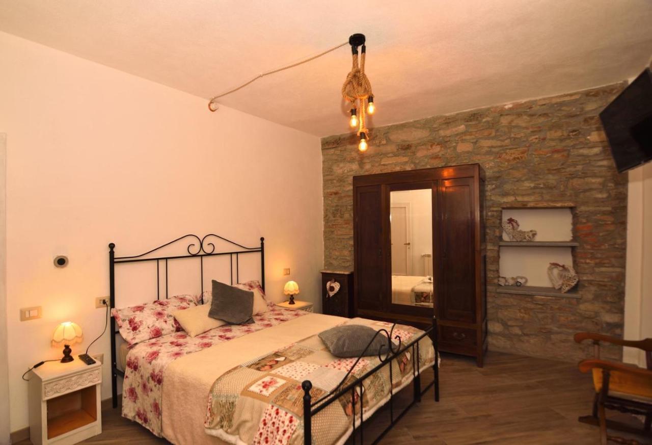 מלון Cremolino Il Borgo Del Castello מראה חיצוני תמונה