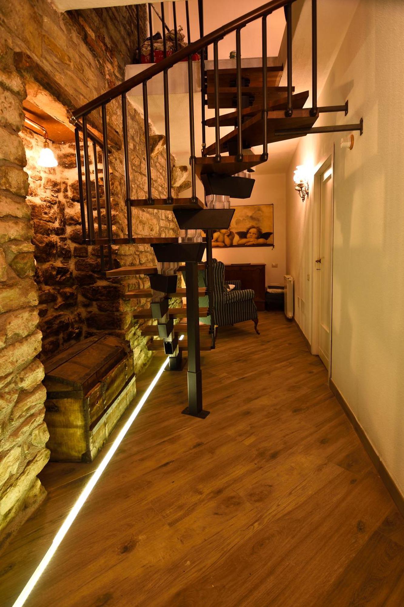 מלון Cremolino Il Borgo Del Castello מראה חיצוני תמונה